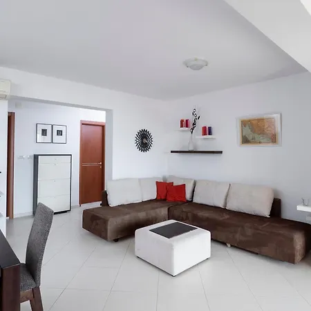 Apartman Carlo Lejlighed *