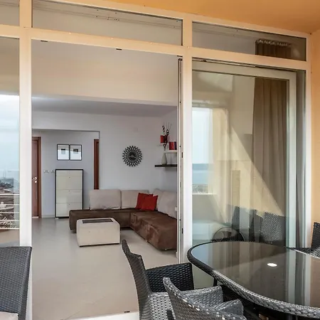 Apartman Carlo Lejlighed